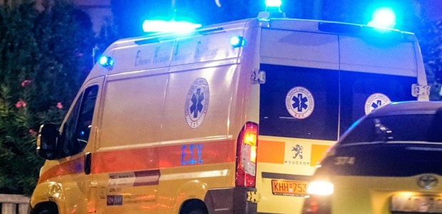 25χρονος έπεσε από το μπαλκόνι του σπιτιού του 